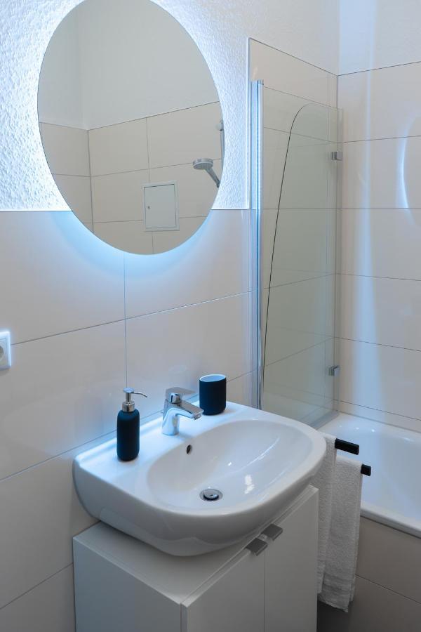 Suite Fuer 4 Mit Terrasse Im Herzen Der Innenstadt Schwerin  Exterior foto